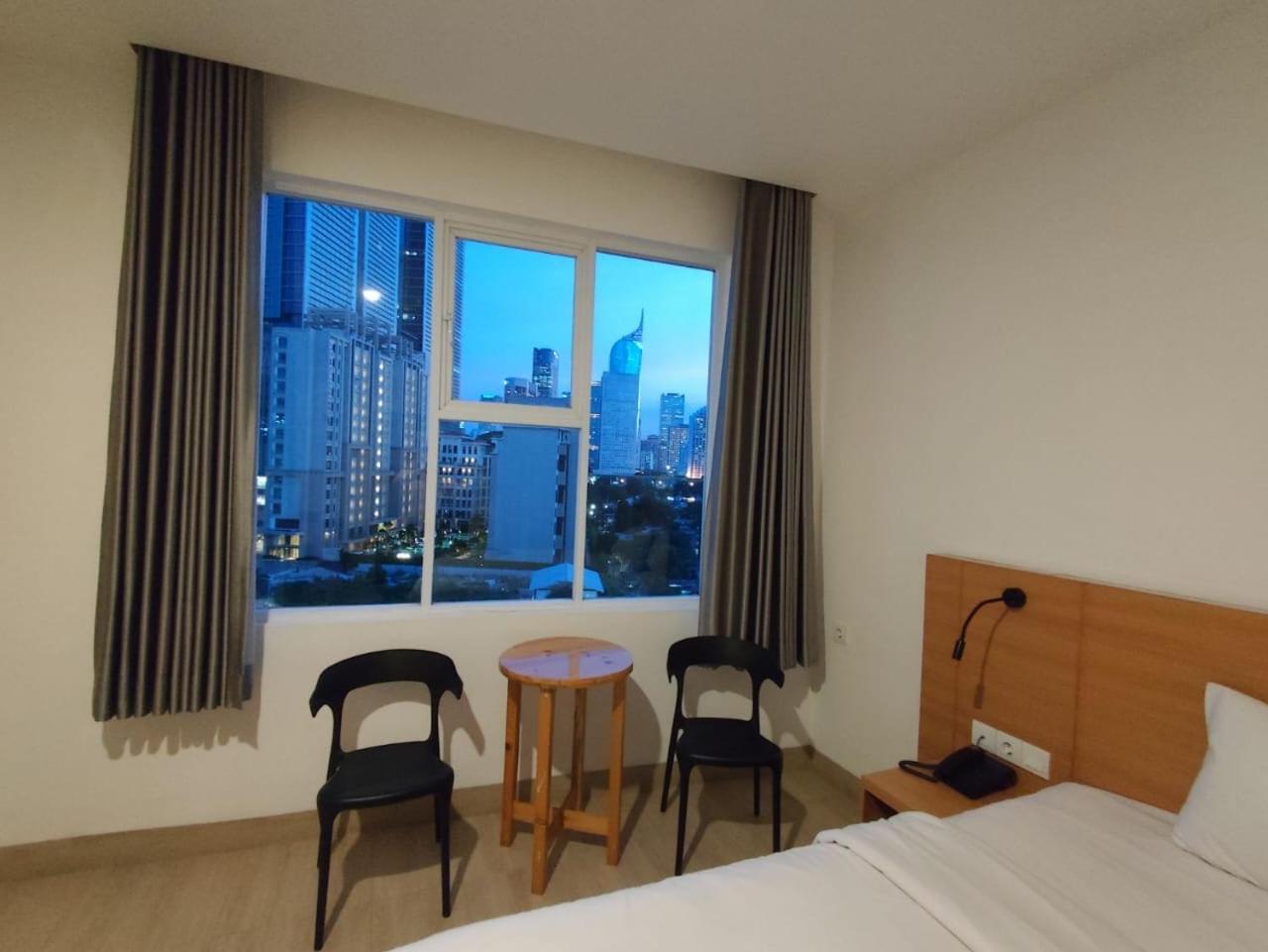 Grand Thamrin Hotel Джакарта Экстерьер фото