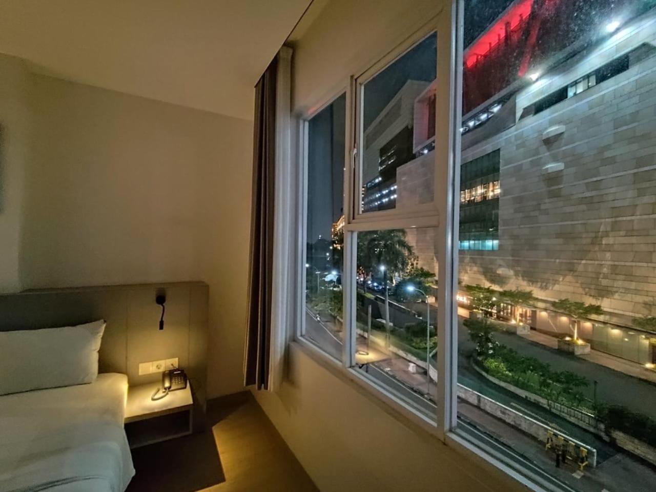 Grand Thamrin Hotel Джакарта Экстерьер фото